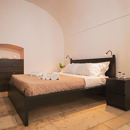 Trani -Suite ❉Marmor - Elegante Casa Storica ❉ Exterior foto