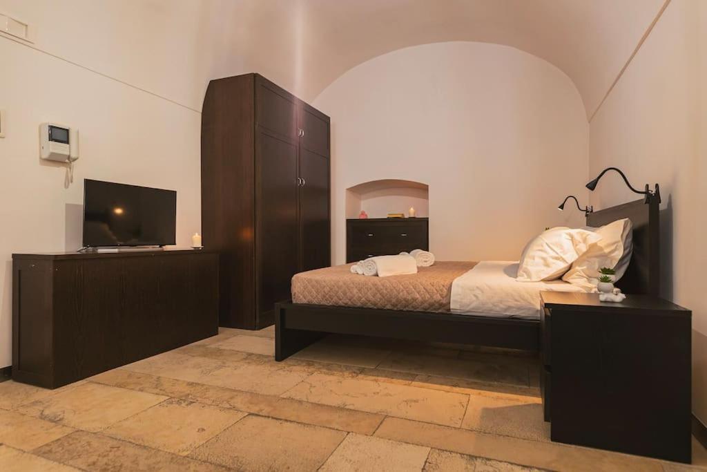 Trani -Suite ❉Marmor - Elegante Casa Storica ❉ Exterior foto