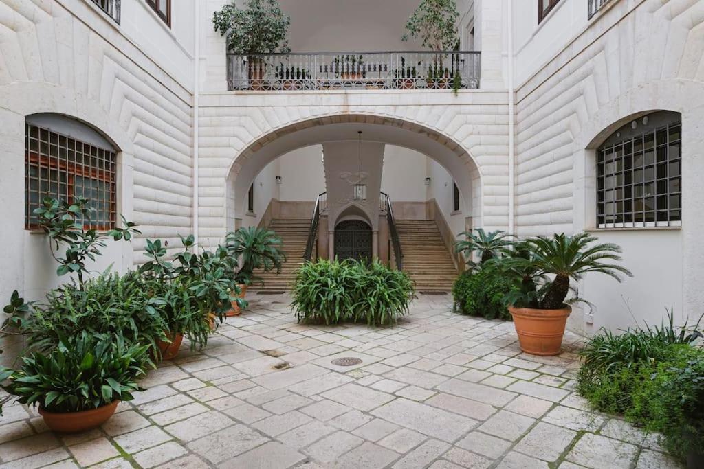 Trani -Suite ❉Marmor - Elegante Casa Storica ❉ Exterior foto